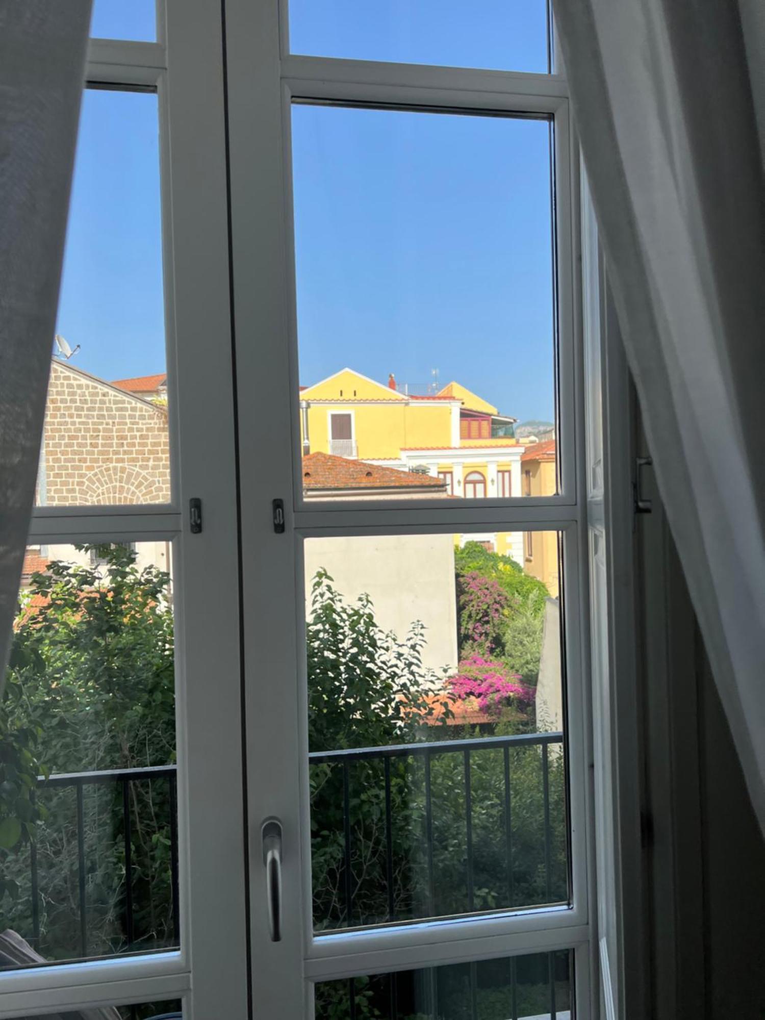 Hotel Accademia 39 à Sorrente Extérieur photo
